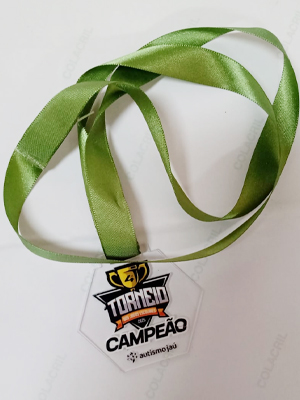 medalha de acrilico com personalização com DTF UV pedido minimo 25 unidadades